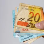 Juíza fixa 15% de honorários sobre proveito em ação que contesta R$ 20